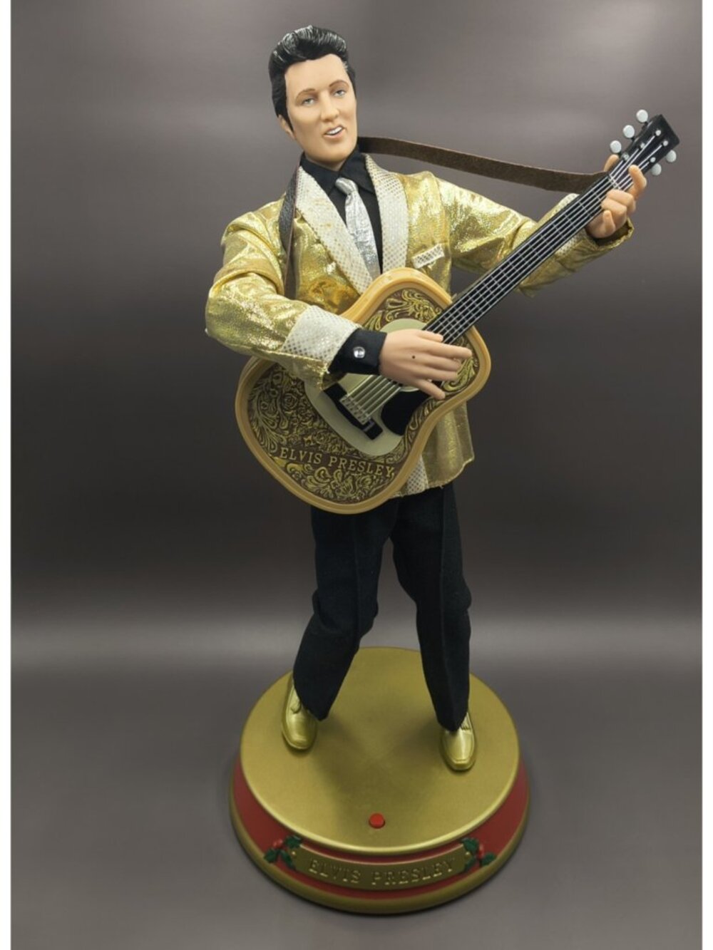 Elvis Presley Gemmy 2000 Animated Figure - Gold Lame Suit Sings Blue Christmas